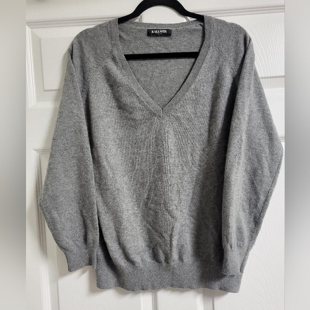 Kallspin - EUC - Womens Grey Cashmere Wool Blend V Neck Pullover Sweater- Size L